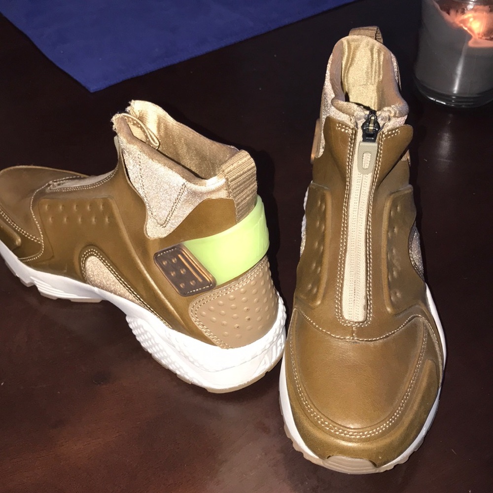 Women’s Nike Huarache Boot - Brown/Tan